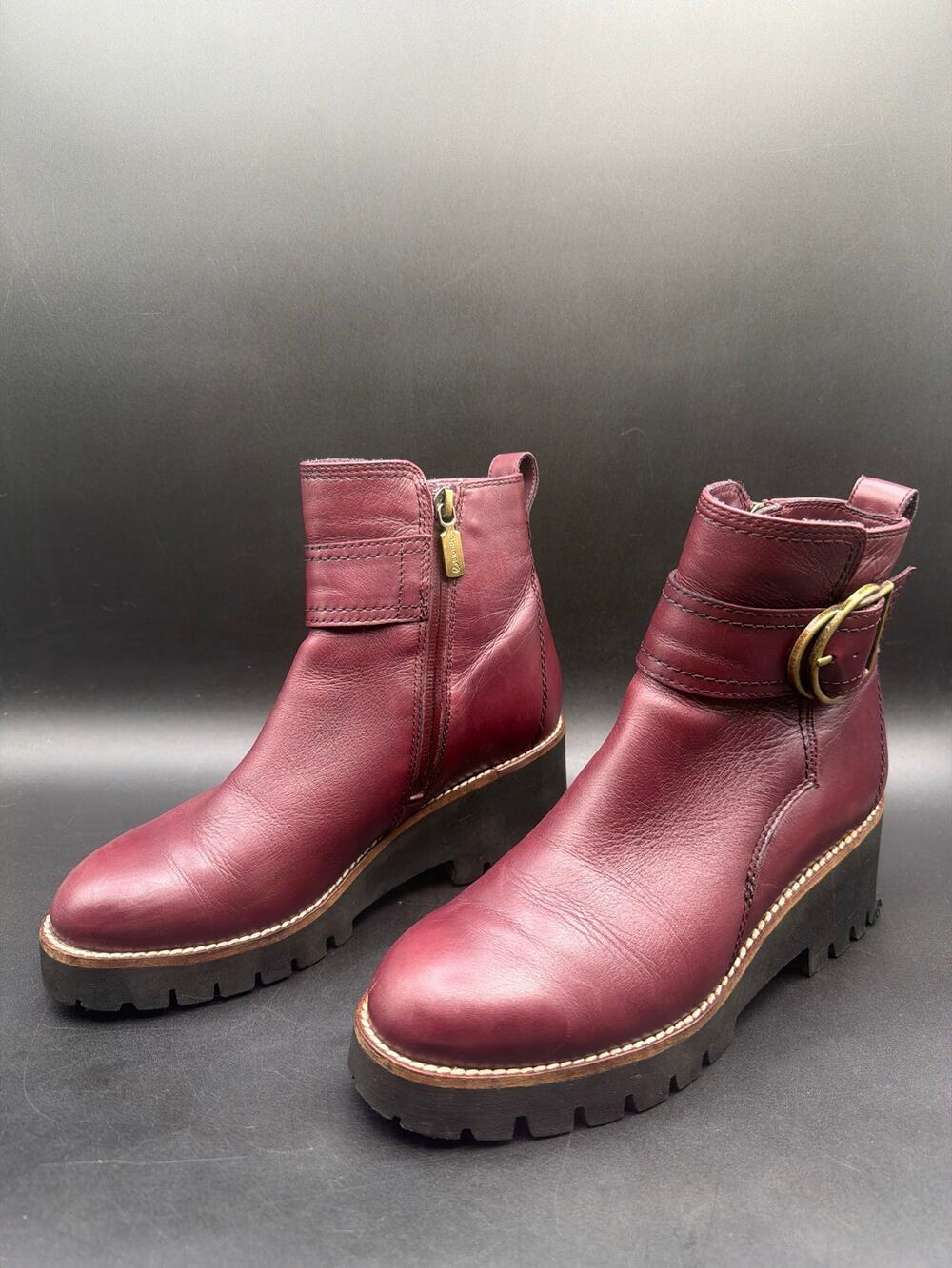 Blondo Dagger Boots Womens 6M Burgundy Leather Waterproof Buckle Lug Sole Ankle